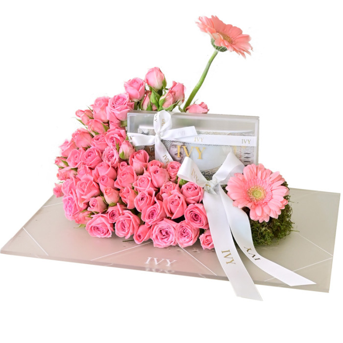 Money arrangement pink