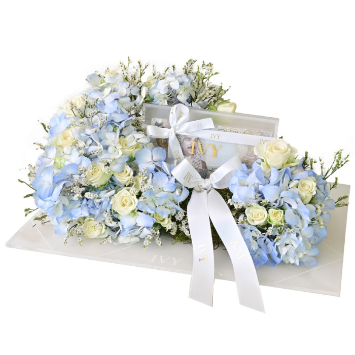 Money arrangement Blue